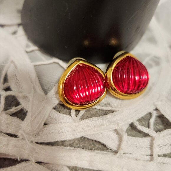 Red Costume Stud Earrings on Gold Tone Base Bright Bold Jewelry - Picture 3 of 8
